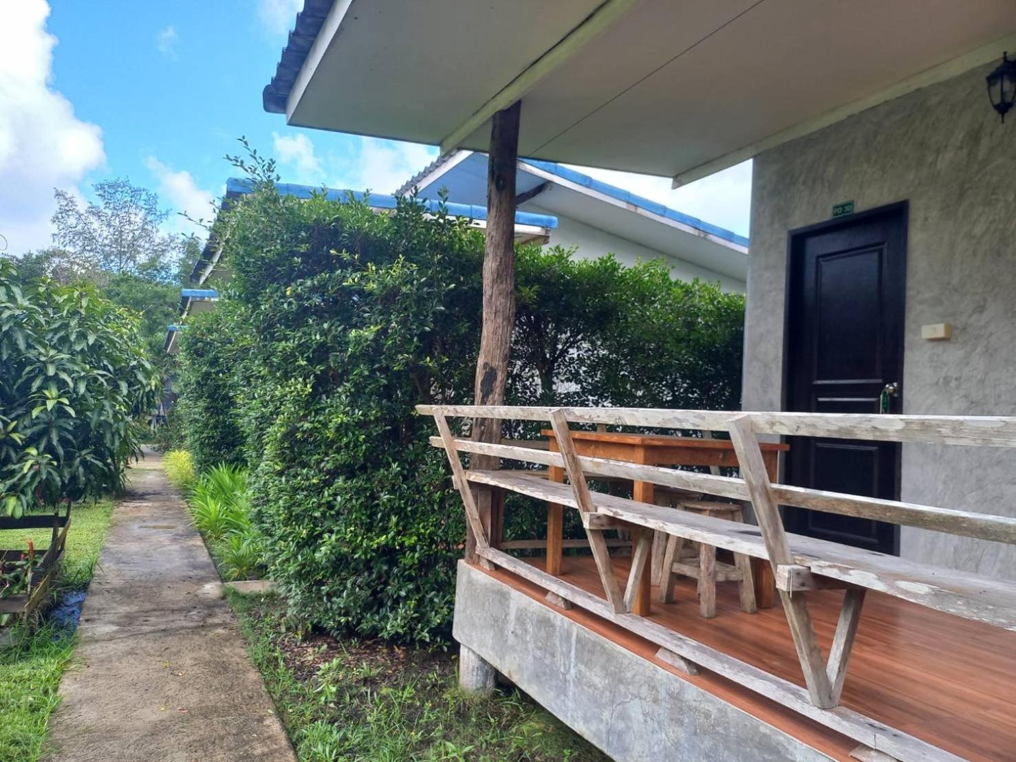 Pd Guesthouse Ko Kut Eksteriør billede